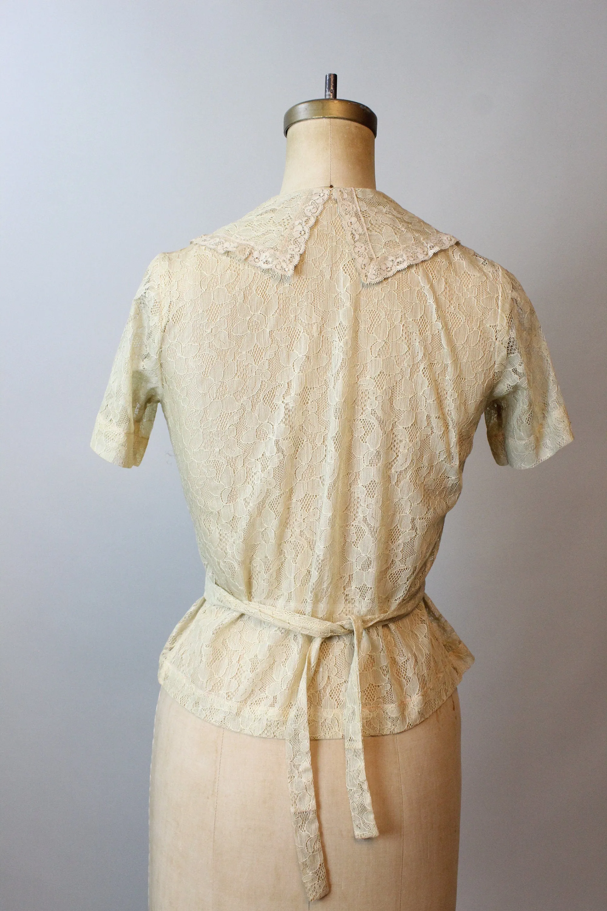 1930s LACE RUFFLE blouse top xs | new winter