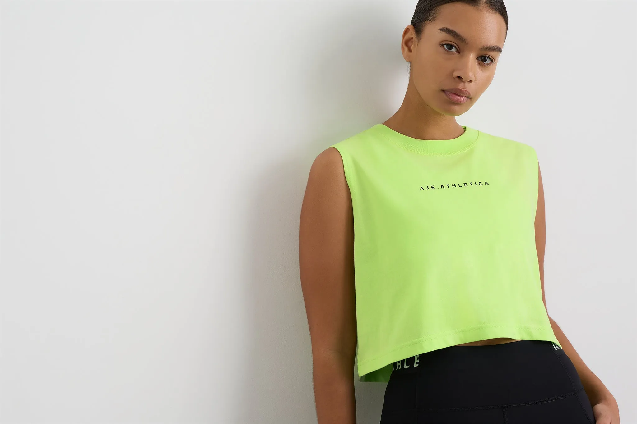 Cropped Tank 106