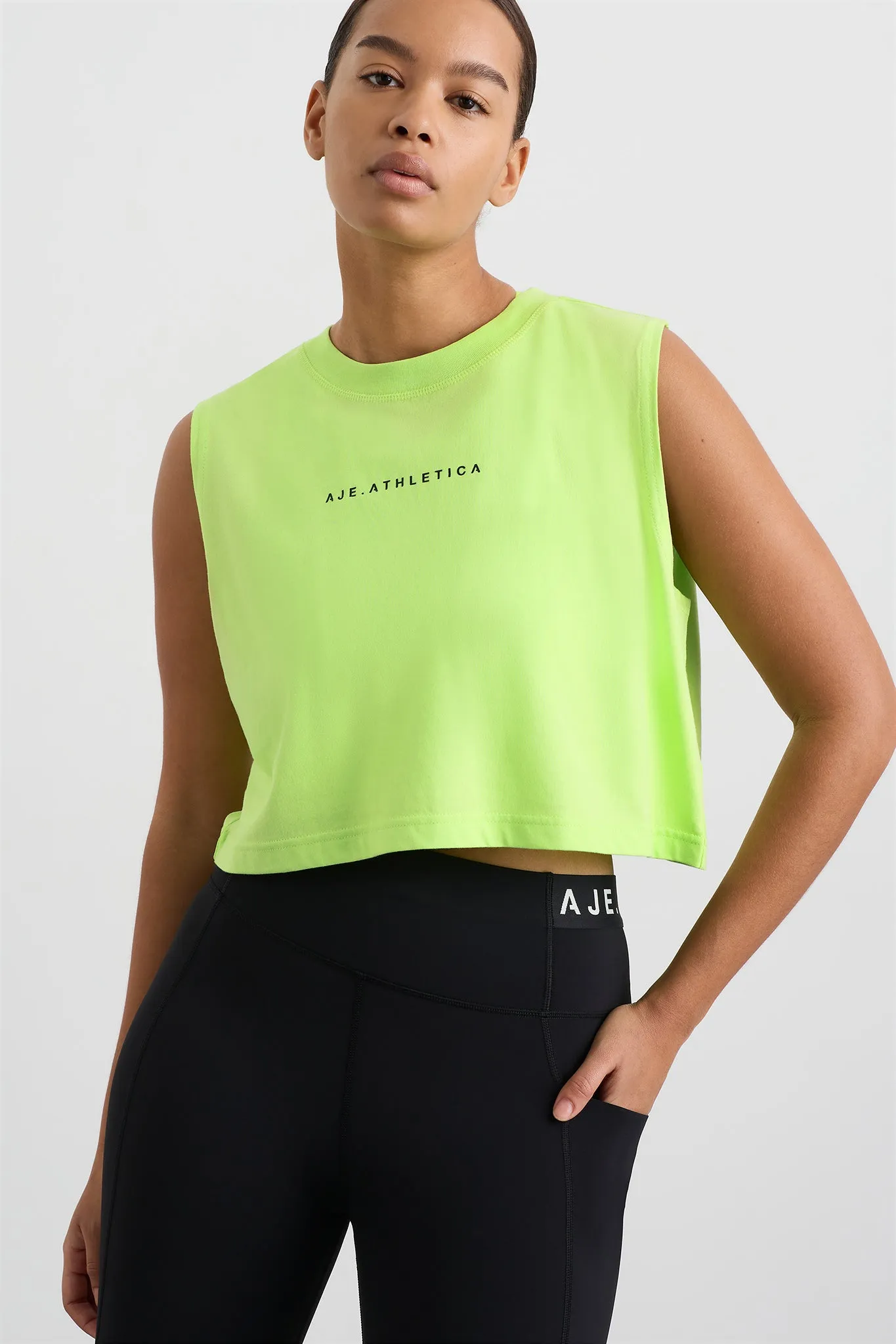 Cropped Tank 106
