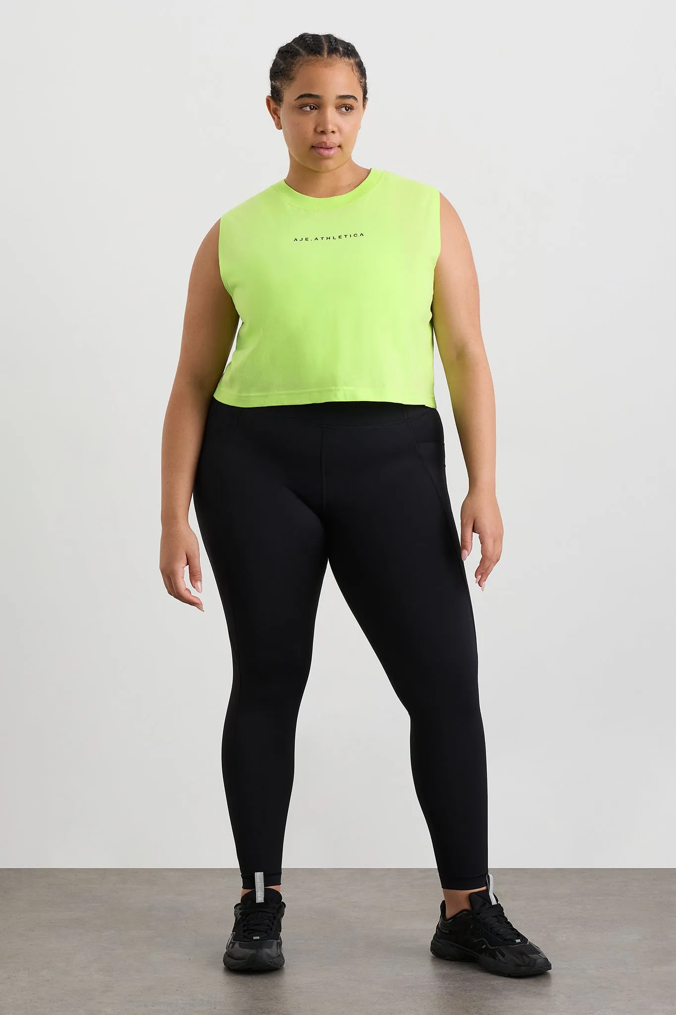 Cropped Tank 106