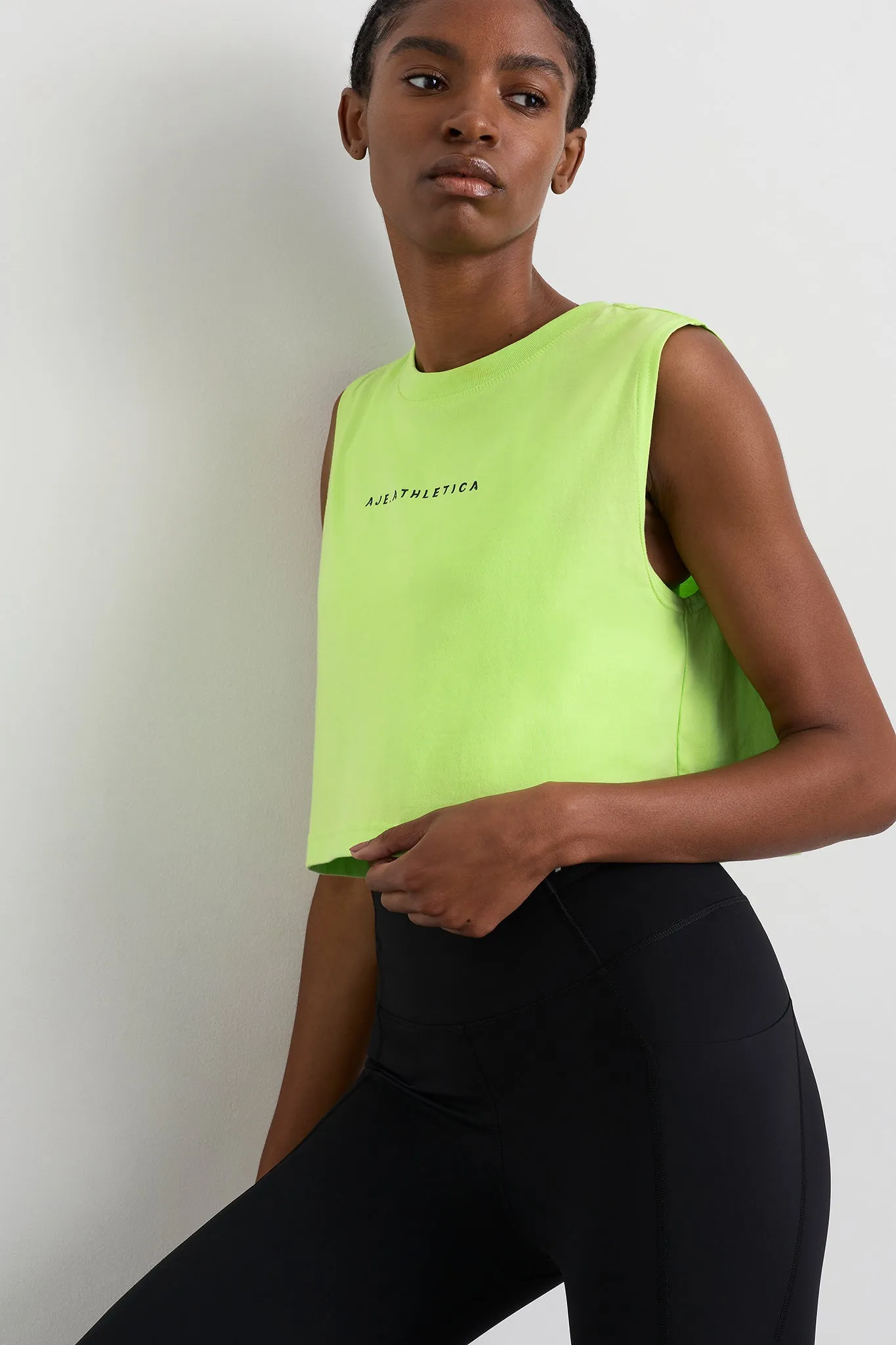 Cropped Tank 106