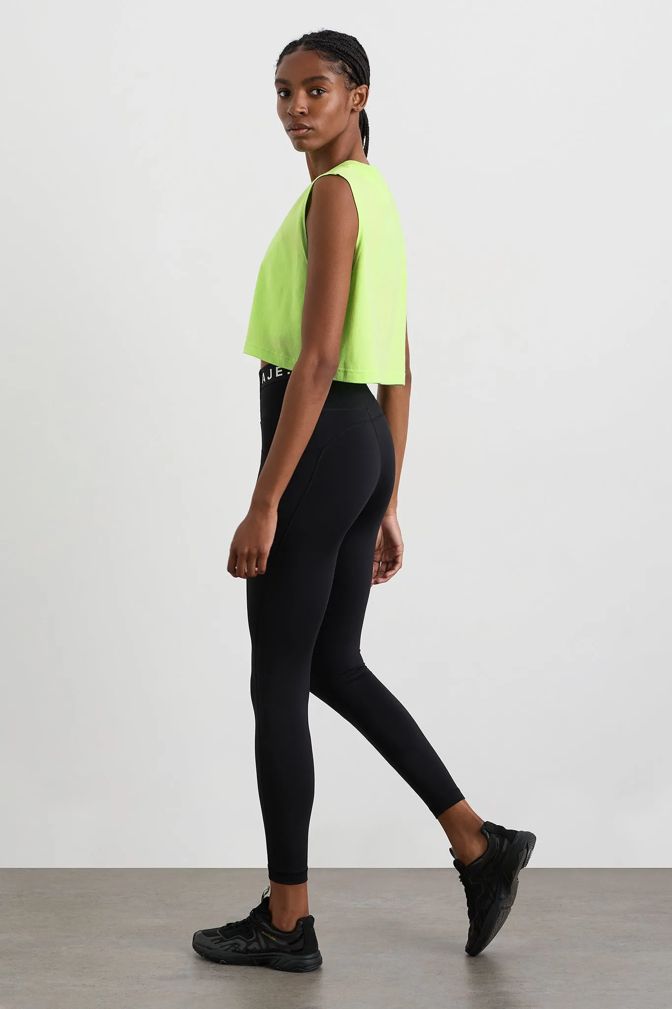 Cropped Tank 106