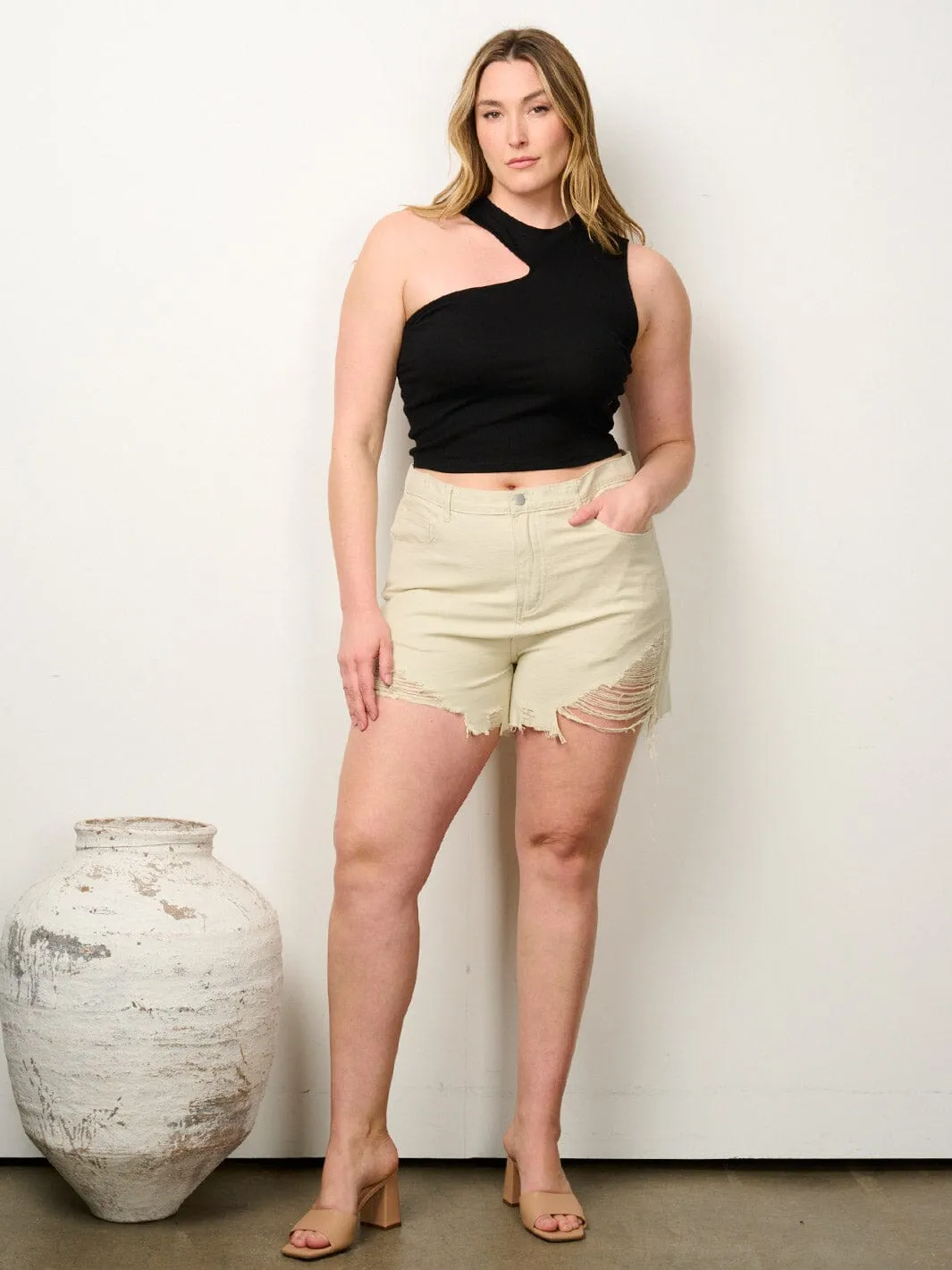 PLUS SIZE BUTTON CLOSURE POCKETS DISTRESSED DENIM SHORTS
