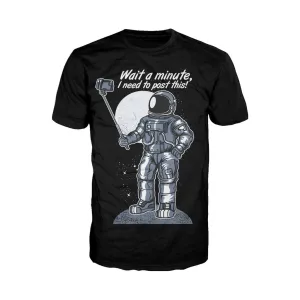 Weird Science Selfie Astronaut Official Men's T-shirt (Black)