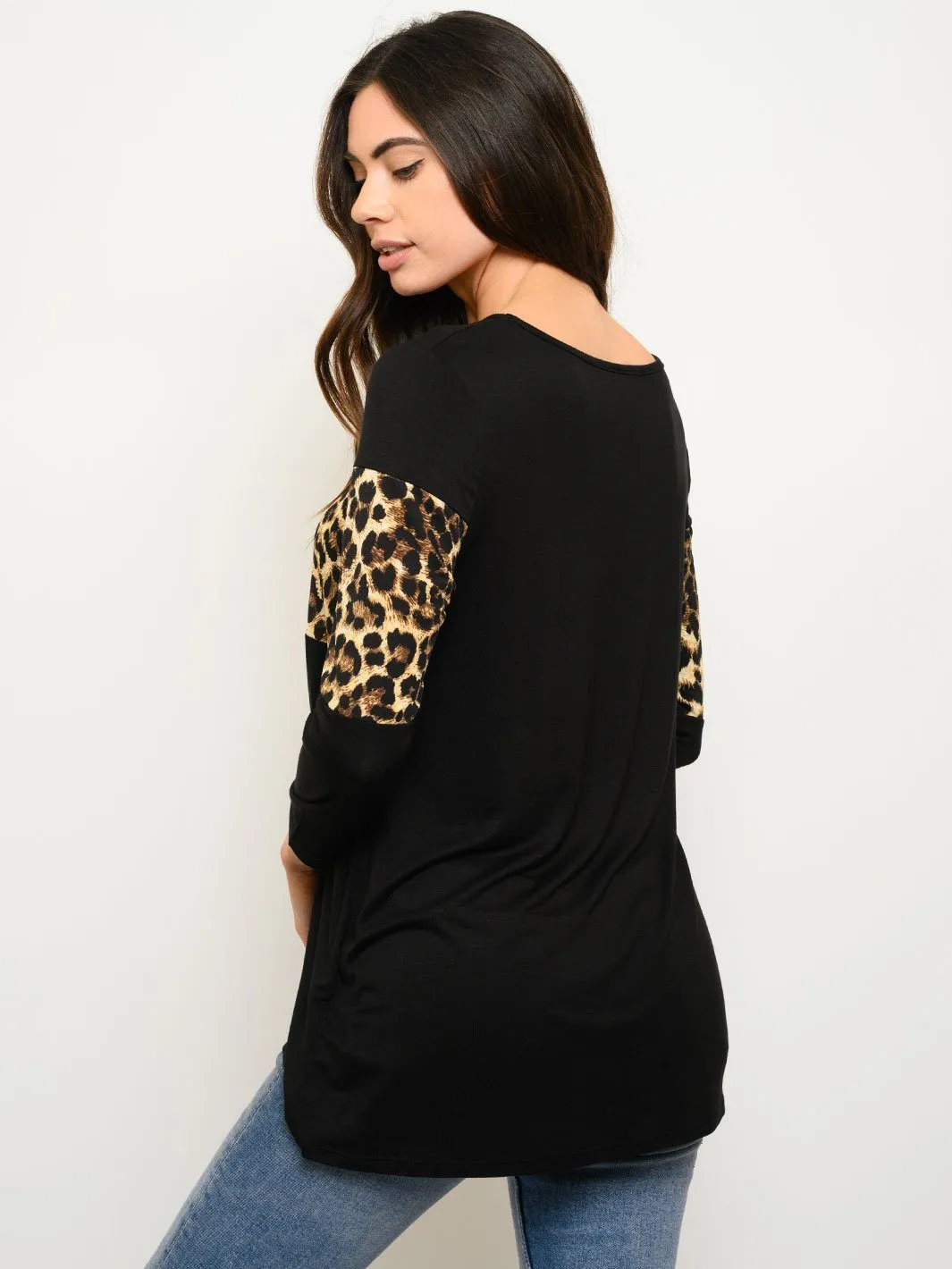 WOMEN'S ANIMAL PRINT 3/4 SLEEVE SOLID TOP