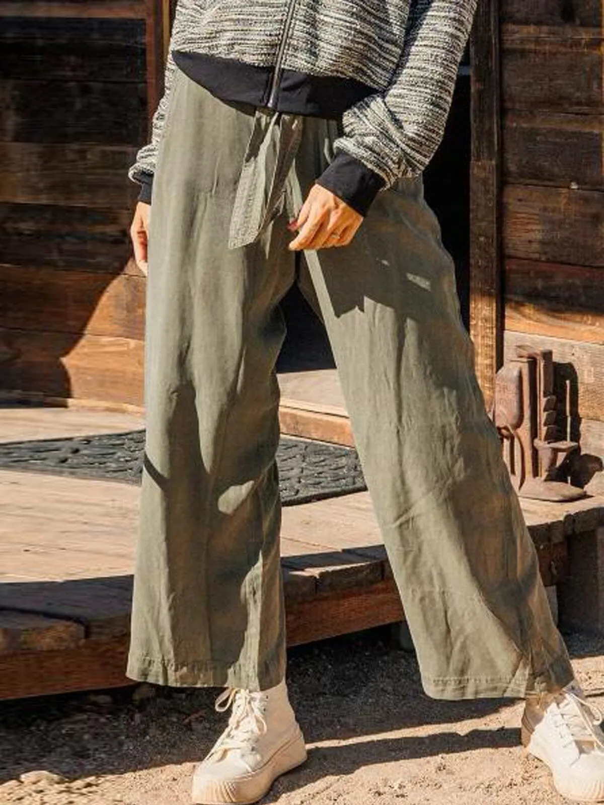 WOMEN'S POCKETS BELTED WIDE LEG PANTS